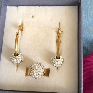 Earrings and ring set bundle 🌻🌻🌻 3 for 20 🌻🌻🌻